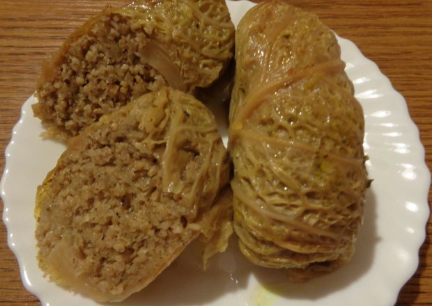 Fotografia przedstawiająca Gołąbki z surowymi ziemniakami