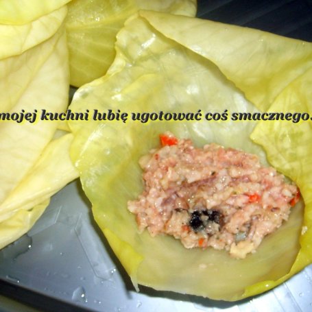 Krok 2 - gołąbki z warzywami suszonymi w farszu mięsno-ryżowym... foto