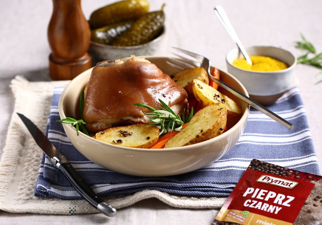 Golonka gotowana z warzywami - DoradcaSmaku.pl