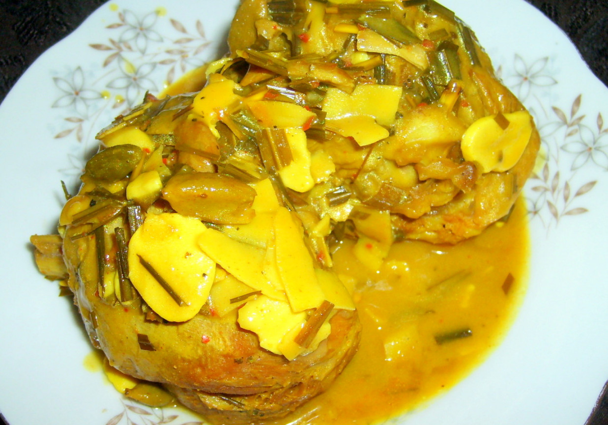 golonki indycze w sosie curry... foto