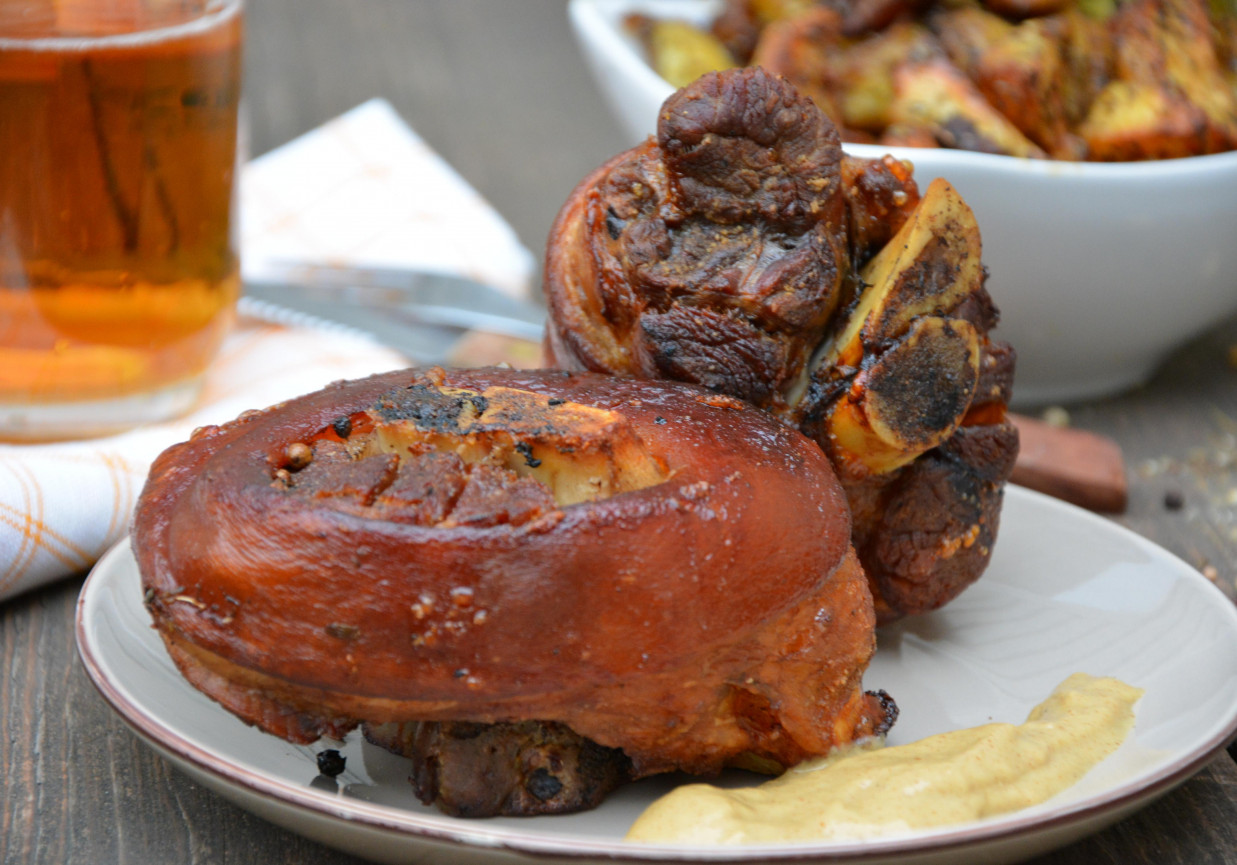 Golonki pieczone z piwem foto