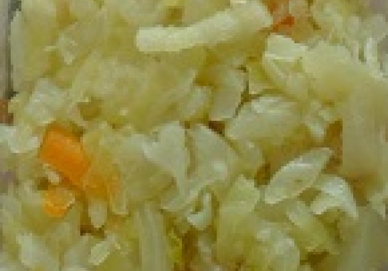 Gotowana kapusta z marchewką foto