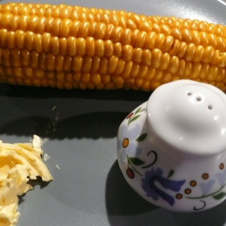 Krok 3 - gotowana kukurydza z masłem czosnkowym foto