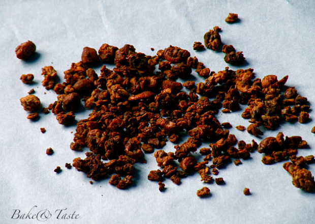 Fotografia przedstawiająca Granola krówkowo-czekoladowa