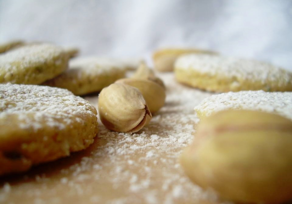 Greckie ciasteczka z orzechami nerkowca i pistacjami  foto