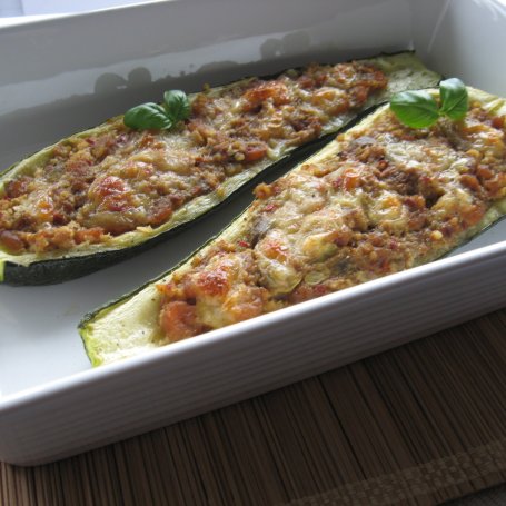 Krok 4 - Grillowana cukinia faszerowana mieloną wieprzowiną foto