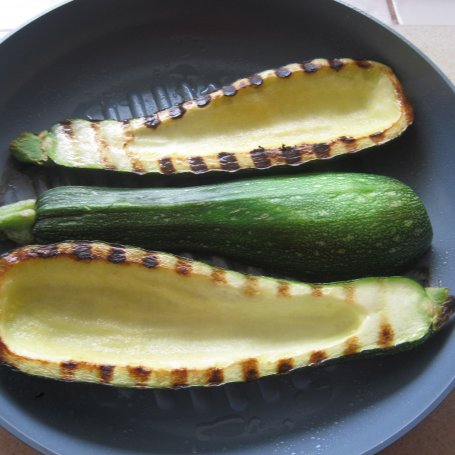 Krok 1 - Grillowana cukinia z warzywami i kaszą jaglaną foto