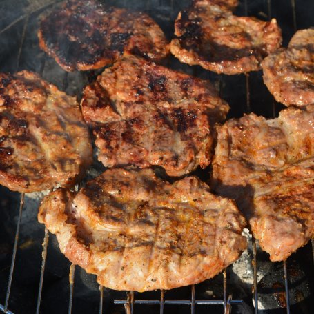 Krok 4 - Grillowana karkówka z marynaty foto