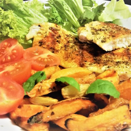 Krok 5 - Grillowana pierś z kurczaka i pieczone bataty foto