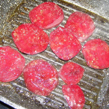 Krok 5 - grillowana przepyszna cukinia i buraczki... foto