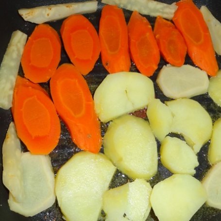 Krok 3 - Grillowana sałatka wielowarzywna foto