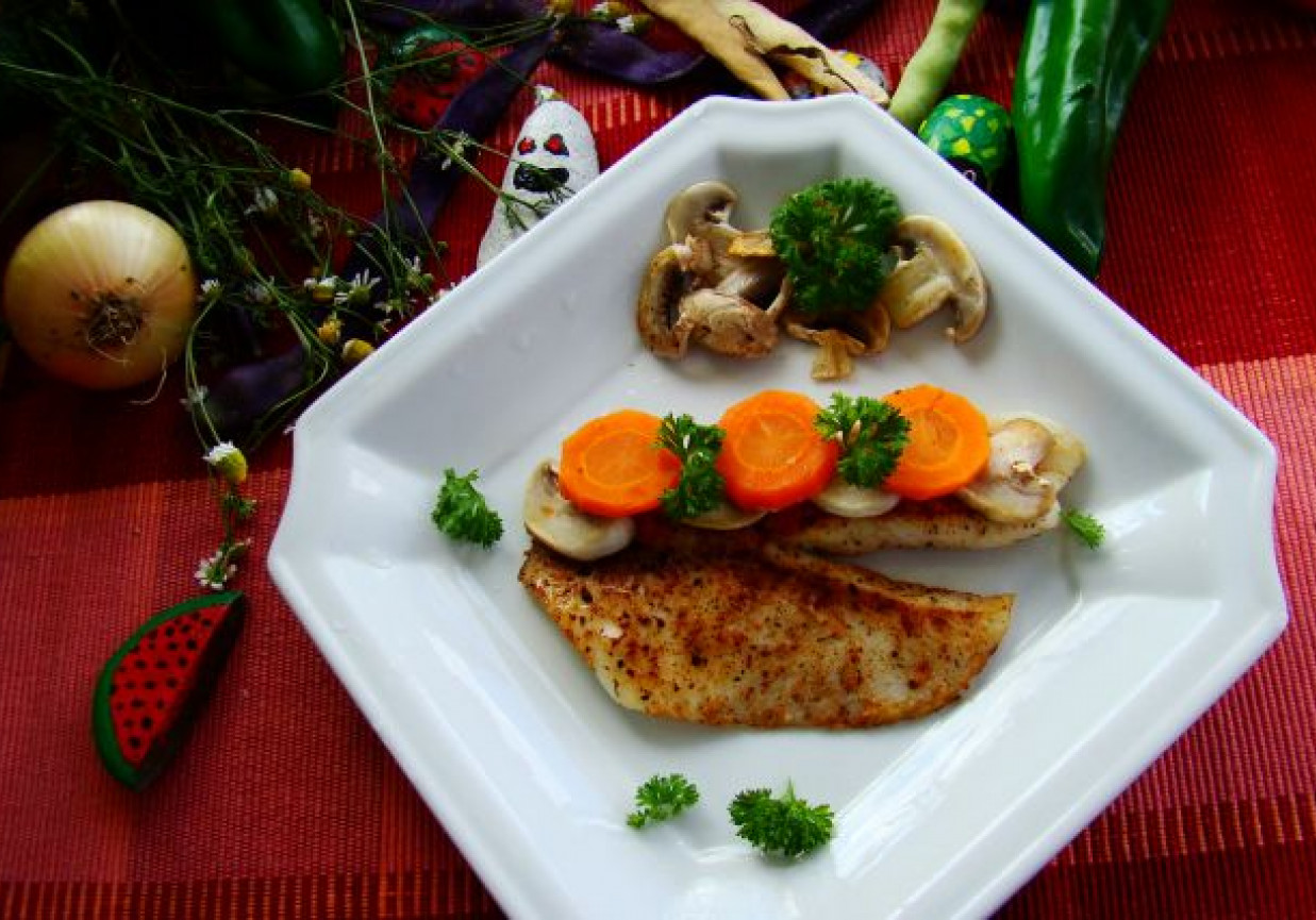 Grillowana tilapia z dodatkami DoradcaSmaku.pl