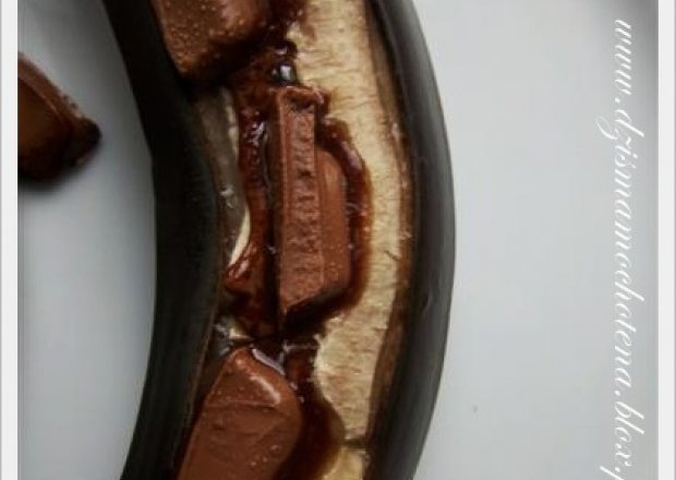 Fotografia przedstawiająca Grillowane banany z czekoladą