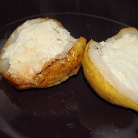 Krok 4 - Grillowane gruszki z białym serem i kokosem foto