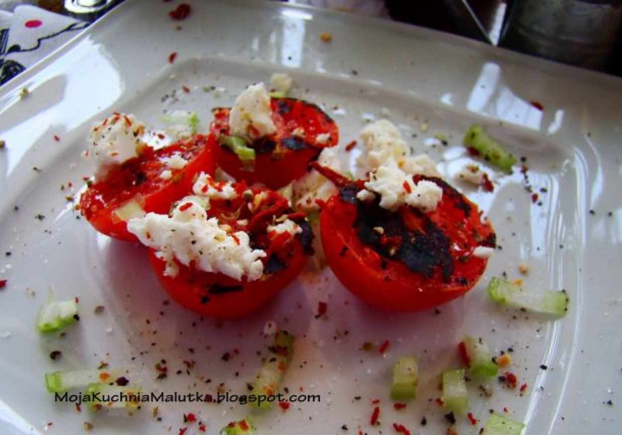 Grillowane pomidorki z kozim serem foto