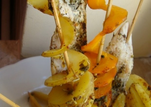 Fotografia przedstawiająca Grillowane ślimaczki warzywno- mięsne