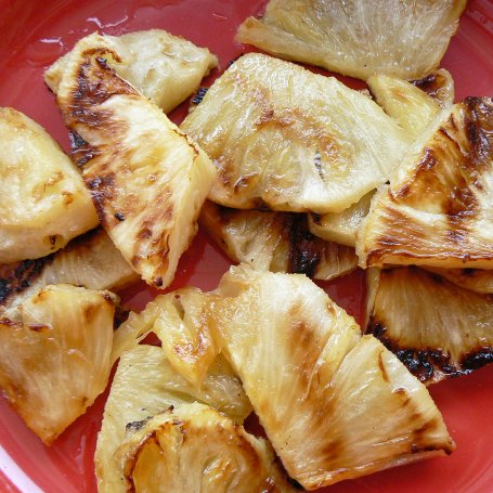 Krok 2 - Grillowany ananas w sałatce z krewetkami foto