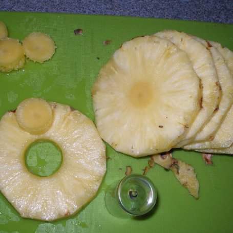 Krok 1 - Grillowany ananas z cynamonem i lodami foto