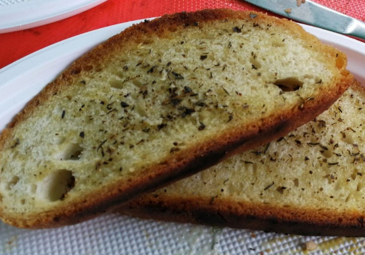 Grillowany chleb w ziołach prowansalskich foto