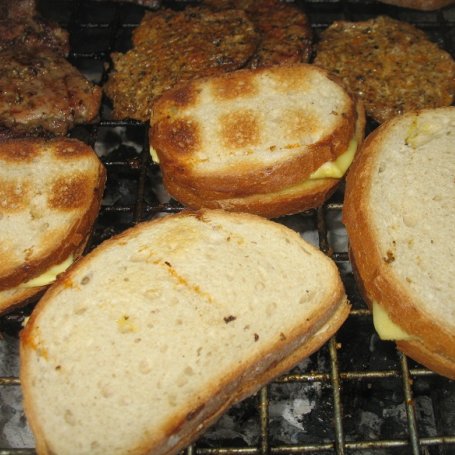 Krok 2 - Grillowany chleb z serem foto