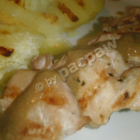 Krok 10 - Grillowany comber króliczy z sosem prawdziwkowym foto