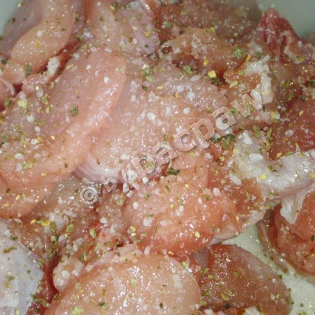 Krok 2 - Grillowany comber króliczy z sosem prawdziwkowym foto