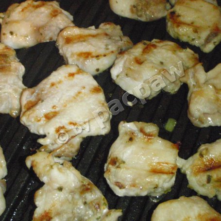 Krok 4 - Grillowany comber króliczy z sosem prawdziwkowym foto