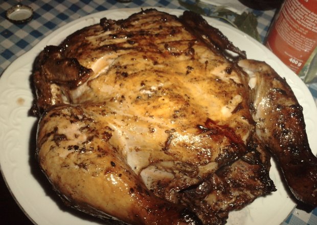 Fotografia przedstawiająca Grillowany kurczak w marynacie