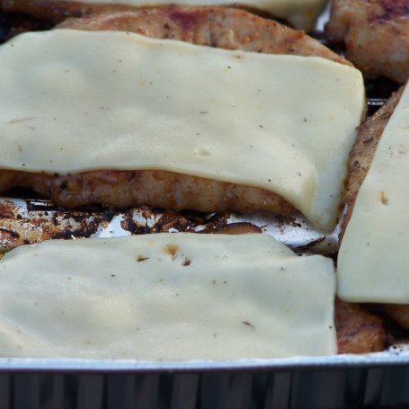 Krok 6 - Grillowany schab z serem podany na pieczarkach, czyli prosty przepis na niedzielny obiad :) foto