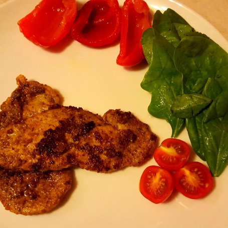 Krok 6 - Grillowany schabowy na ostro ze szpinakiem foto