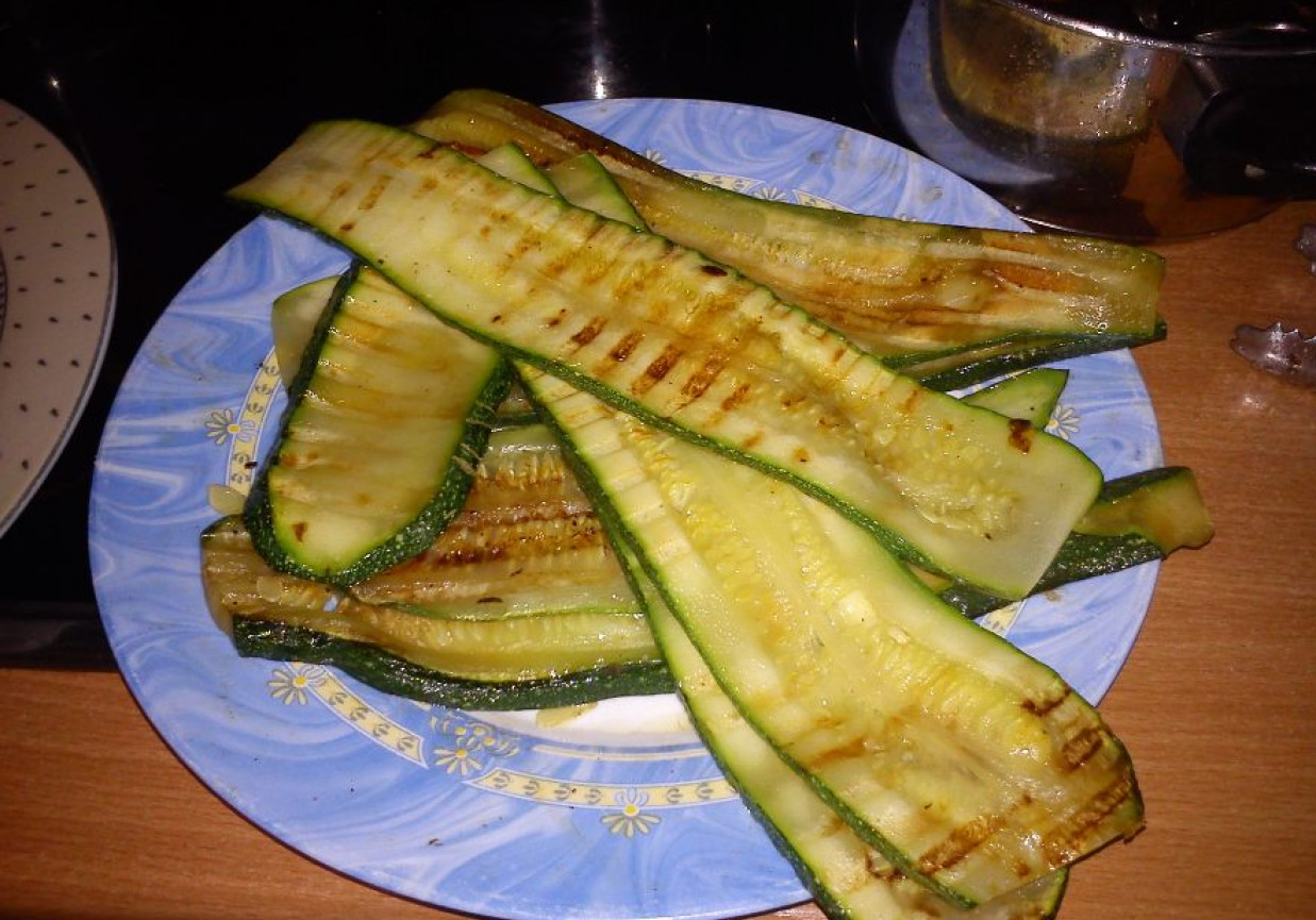 grilowana cukinia z fetą foto