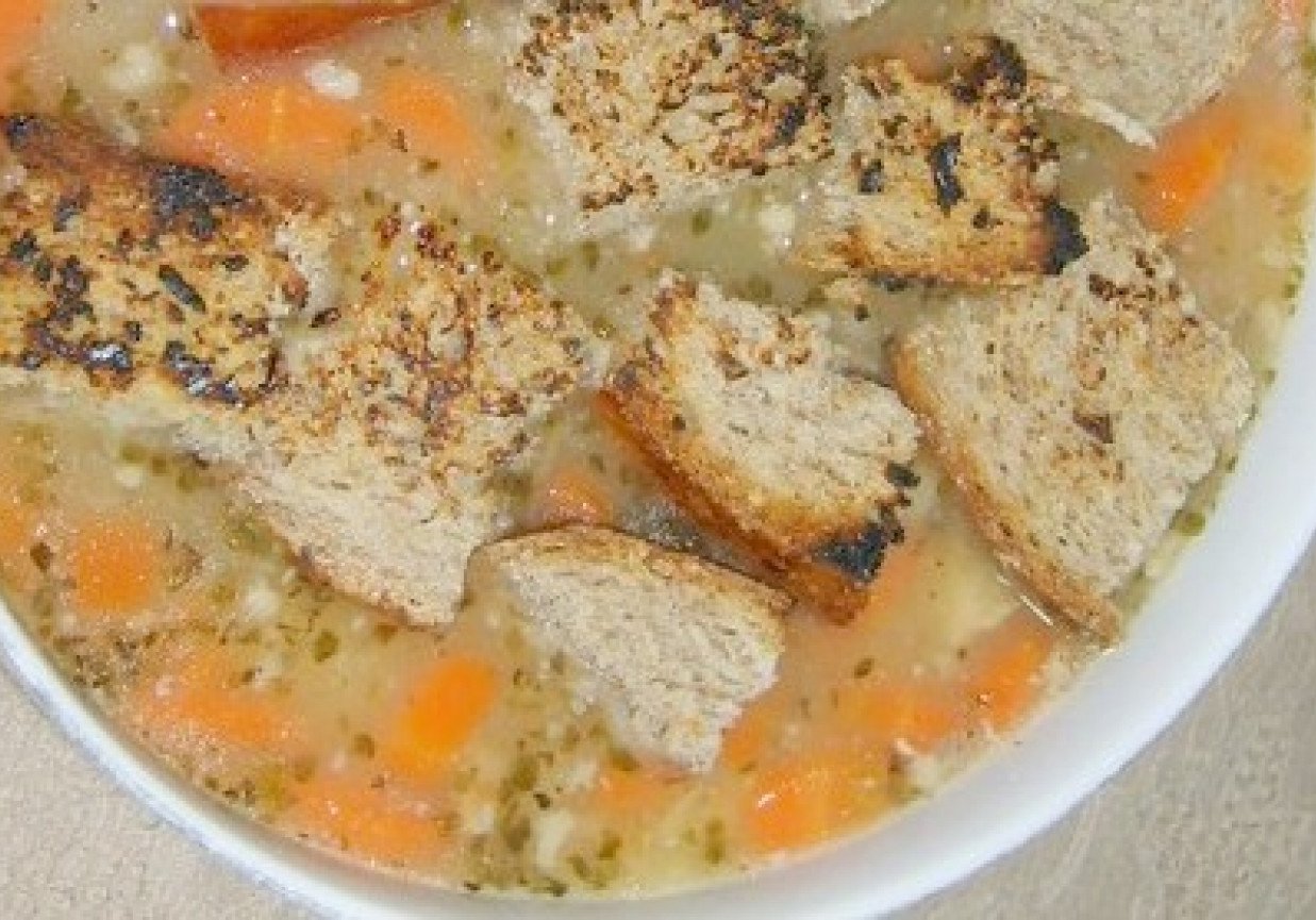 Grochówka z grzankami foto