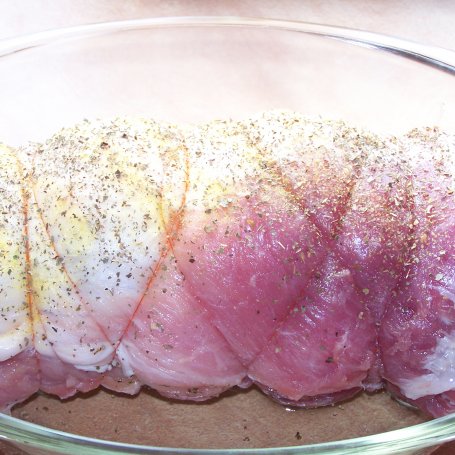 Krok 6 - Groszek z mozzarellą, czyli pieczony schab z "wkładką"... :) foto