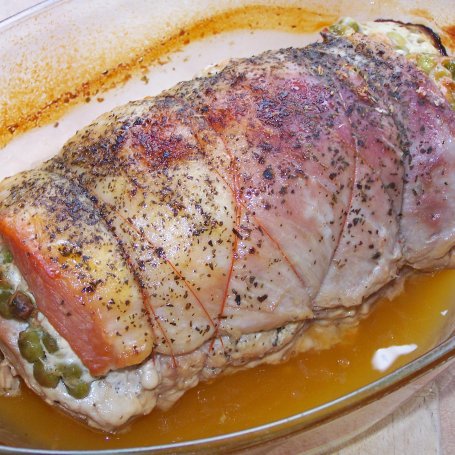 Krok 7 - Groszek z mozzarellą, czyli pieczony schab z "wkładką"... :) foto