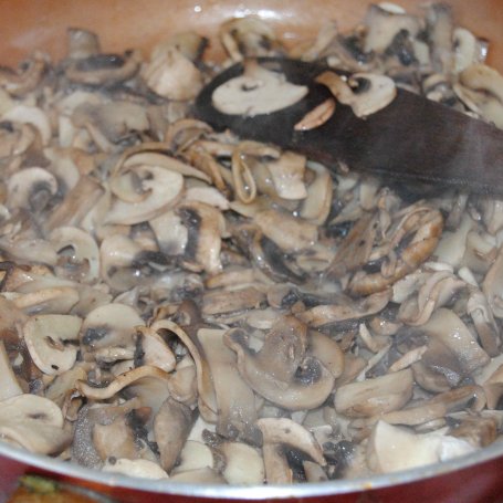 Krok 1 - Groszkowo- drobiowy gulasz foto