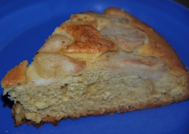 Fotografia przedstawiająca Gruszkowe ciasto z imbirem