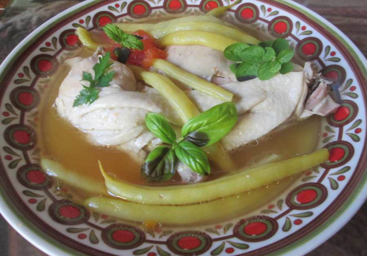 Gruzińska zupa drobiowa foto