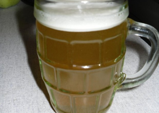Fotografia przedstawiająca Grzane piwo z miodem
