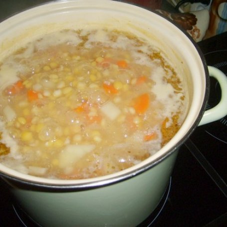 Krok 1 - grzanki razowe z grochową zupą.... foto