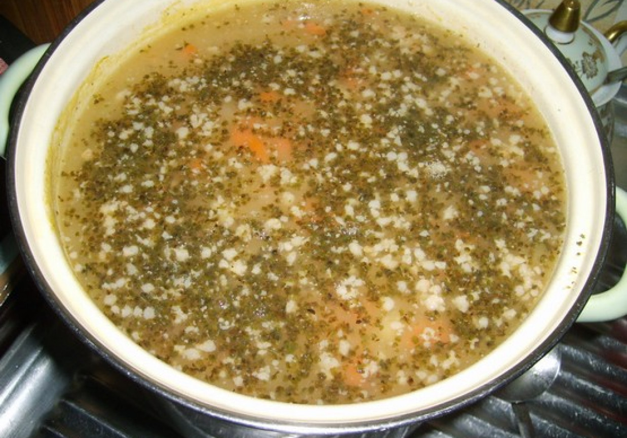 grzanki razowe z grochową zupą.... foto
