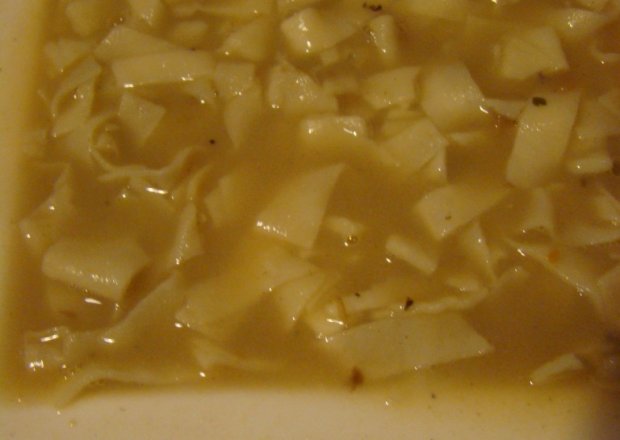 Fotografia przedstawiająca grzybowa z makaronem