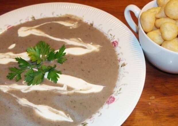 Fotografia przedstawiająca Grzybowo-ziemniaczana zupa krem Eli