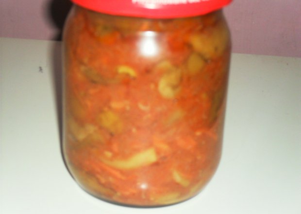 Fotografia przedstawiająca Grzyby w pomidorach