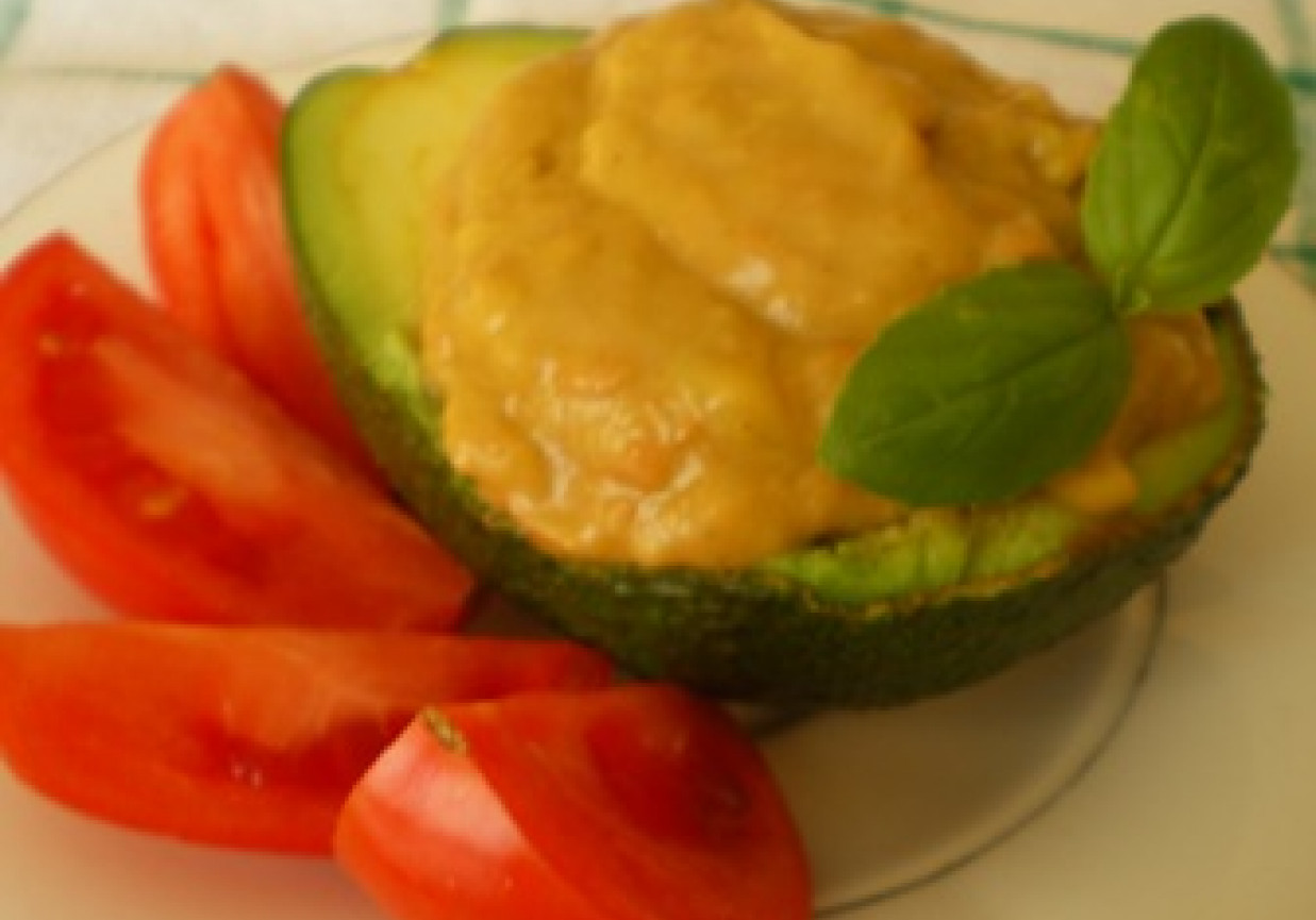 Guacamole z awokado i pomidorów foto