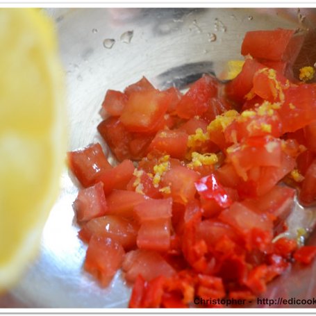 Krok 5 - Guacamole z salsą pomidorową. foto