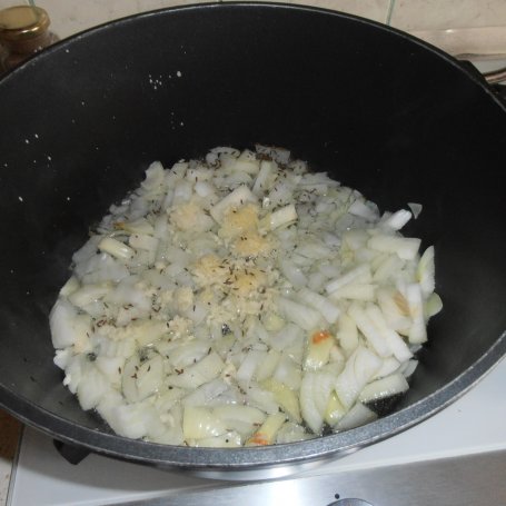 Krok 1 - Gulasz segedyński z papryką i pieczarkami foto