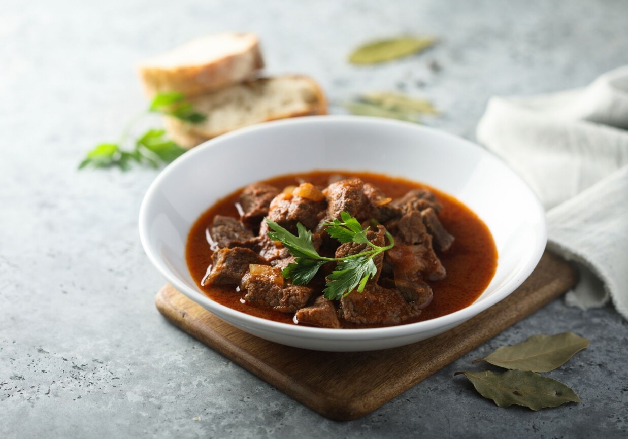 Gulasz wieprzowy w sosie własnym foto