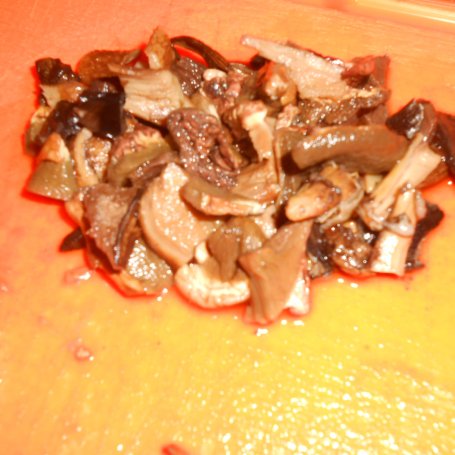 Krok 1 - Gulasz wieprzowy z grzybami suszonymi foto
