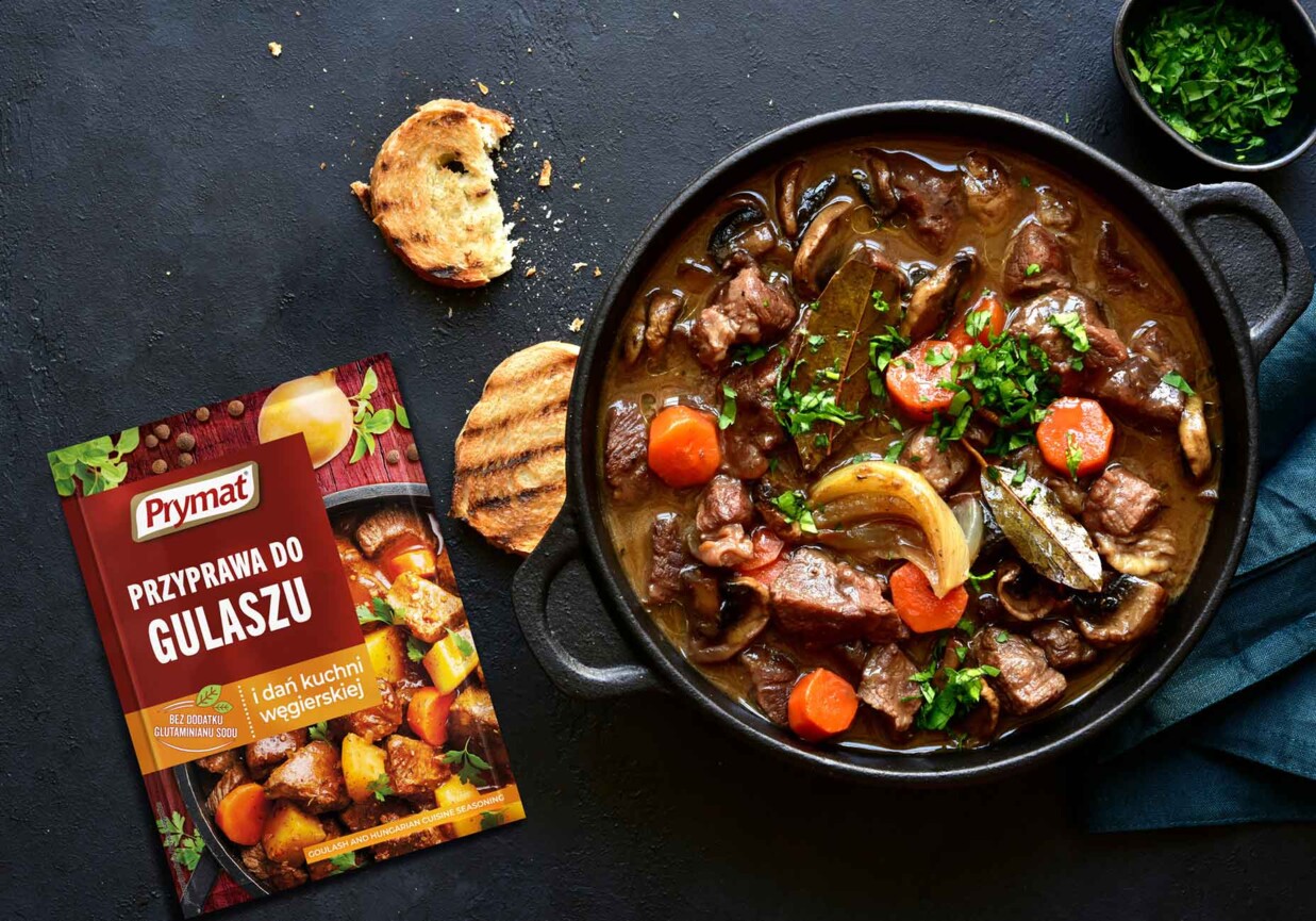 Gulasz wołowy z pieczarkami foto