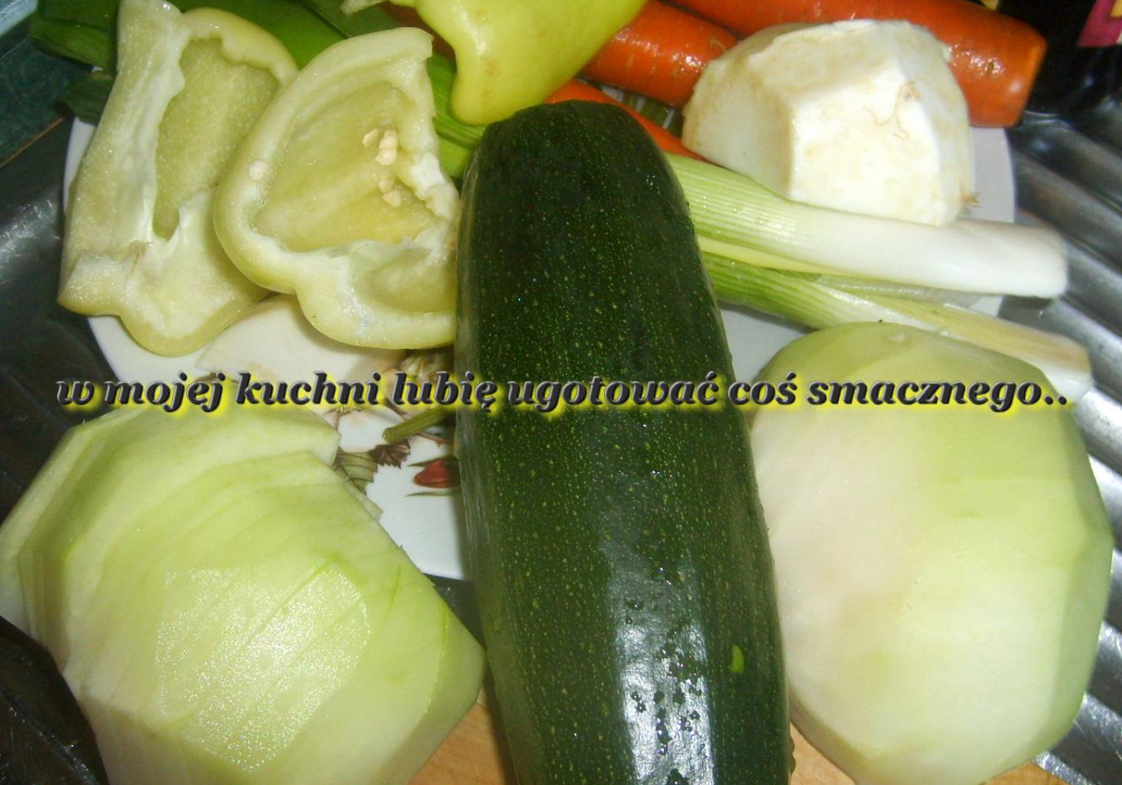 gulasz z indyka z warzywami... foto
